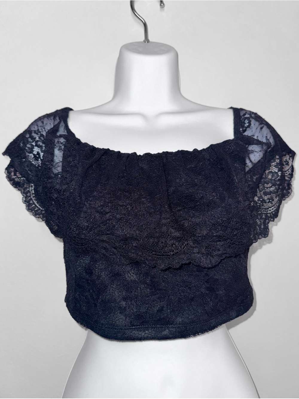 SHEIN Black Lace Ruffle Off Shoulder Crop Top S